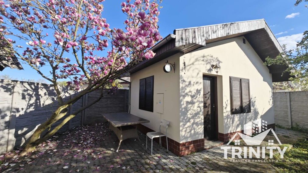 Na predaj murovaná chata na Zúgove v meste Nové Zámky