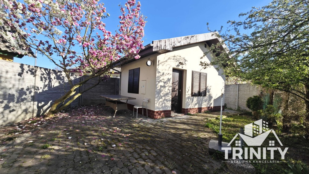 Na predaj murovaná chata na Zúgove v meste Nové Zámky