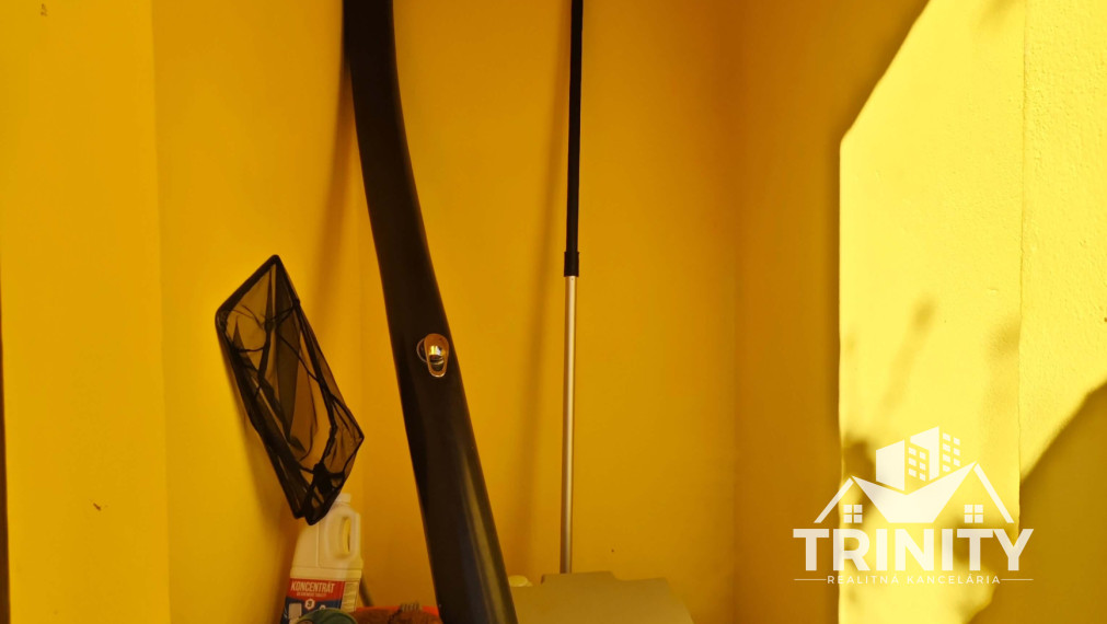 Na predaj murovaná chata na Zúgove v meste Nové Zámky