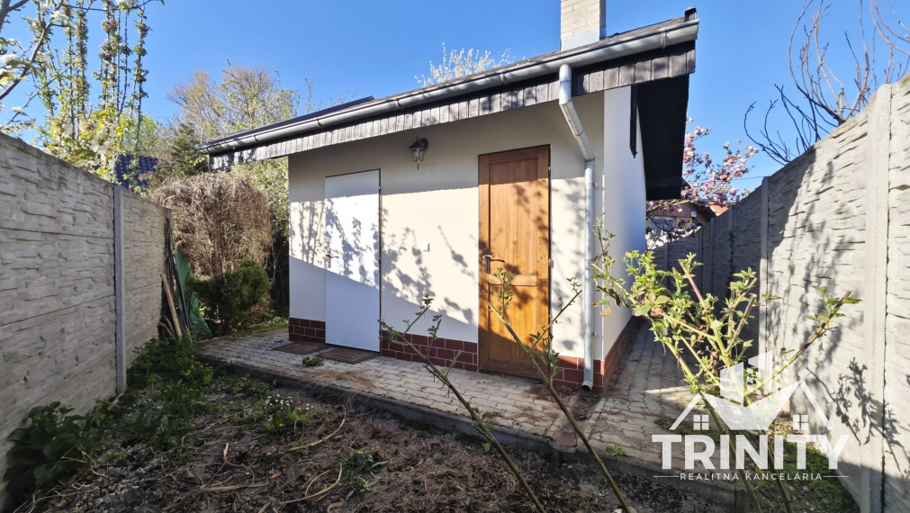 Na predaj murovaná chata na Zúgove v meste Nové Zámky