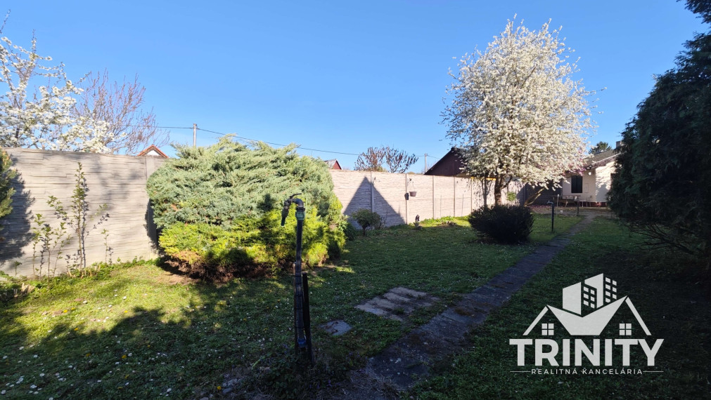 Na predaj murovaná chata na Zúgove v meste Nové Zámky