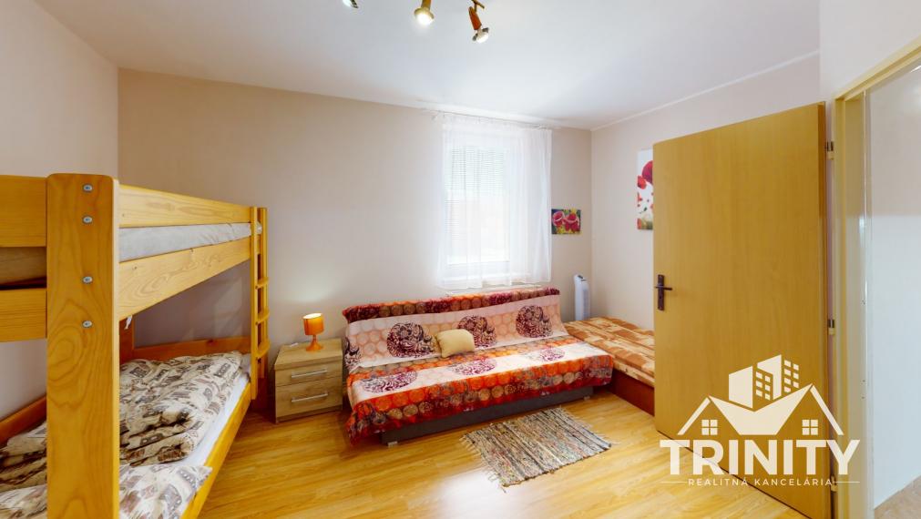 EXKLUZÍVNE - Na predaj penzión / ubytovacie zariadenie v obci Podhájska