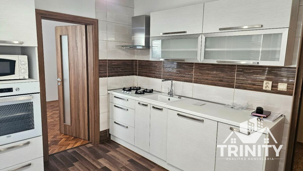 Na prenájom prerobený 1-izbový byt v meste Šurany