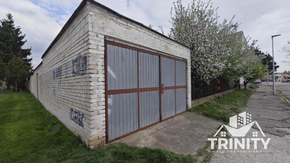 IB AU NÁS - Na prenájom murovaná garáž v Nových Zámkoch