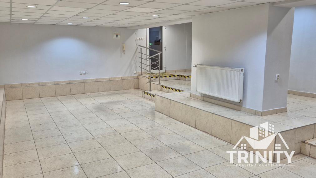 Na prenájom obchodné priestory v širšom centre mesta Nové Zámky