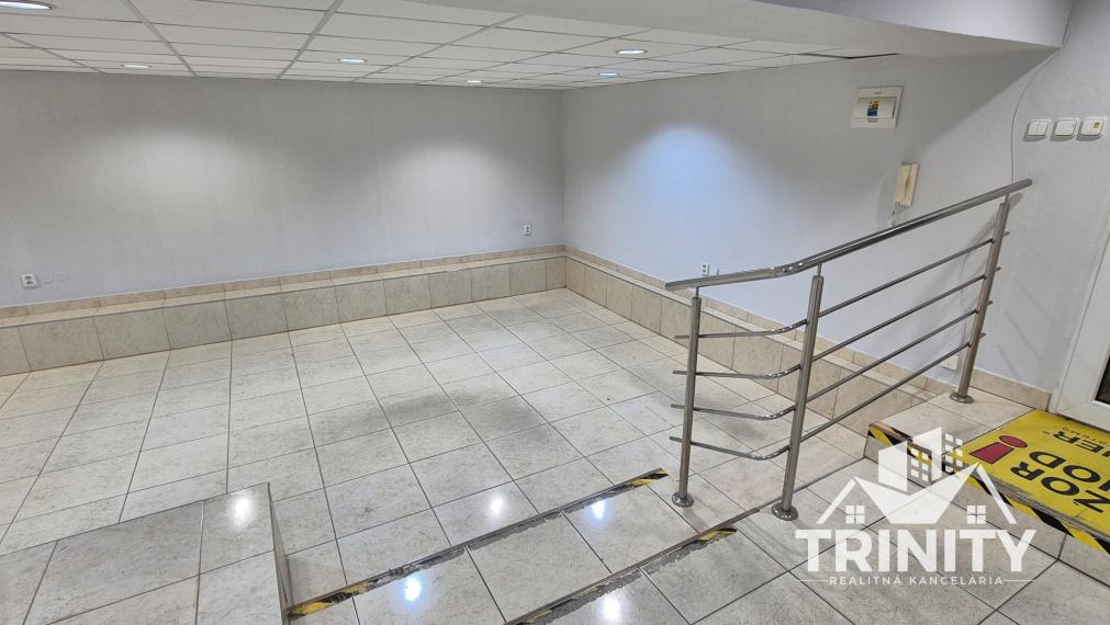 Na prenájom obchodné priestory v širšom centre mesta Nové Zámky