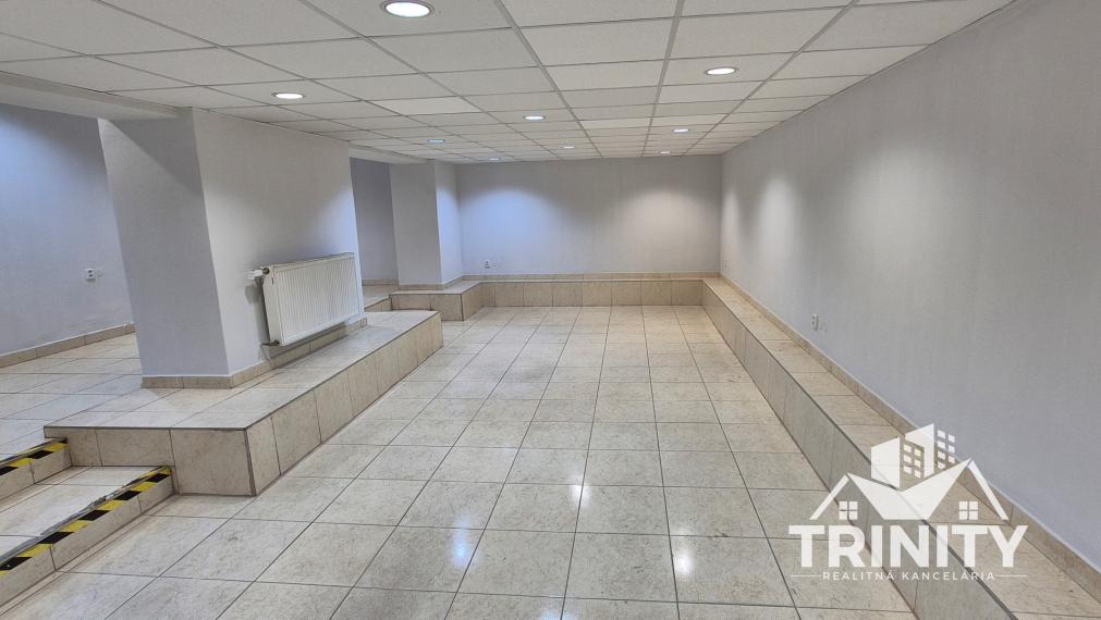 Na prenájom obchodné priestory v širšom centre mesta Nové Zámky