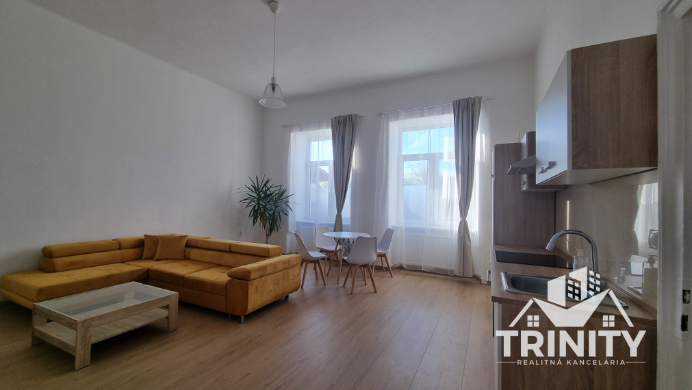 Na prenájom kompletne  zariadený 2-izbový byt v meste Šurany