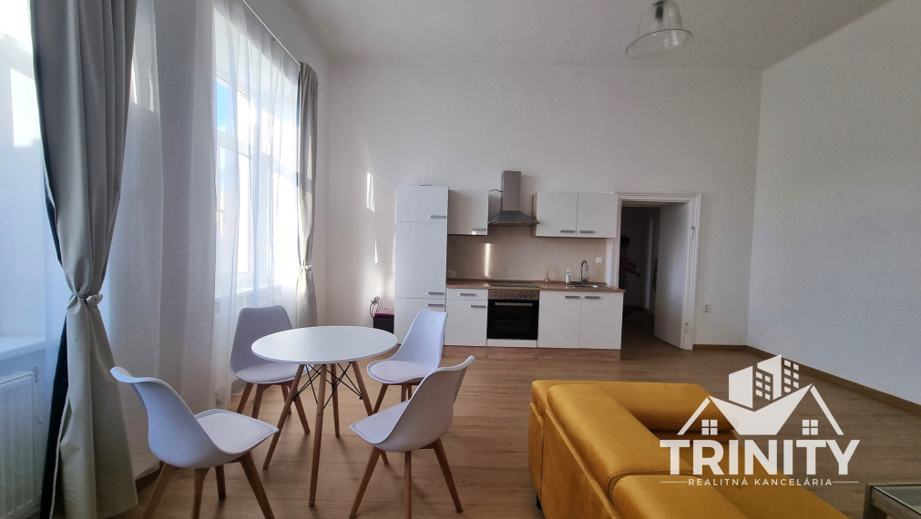 Na prenájom kompletne  zariadený 2-izbový byt v meste Šurany