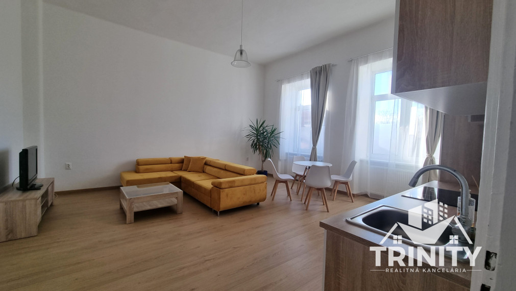 Na prenájom kompletne  zariadený 2-izbový byt v meste Šurany