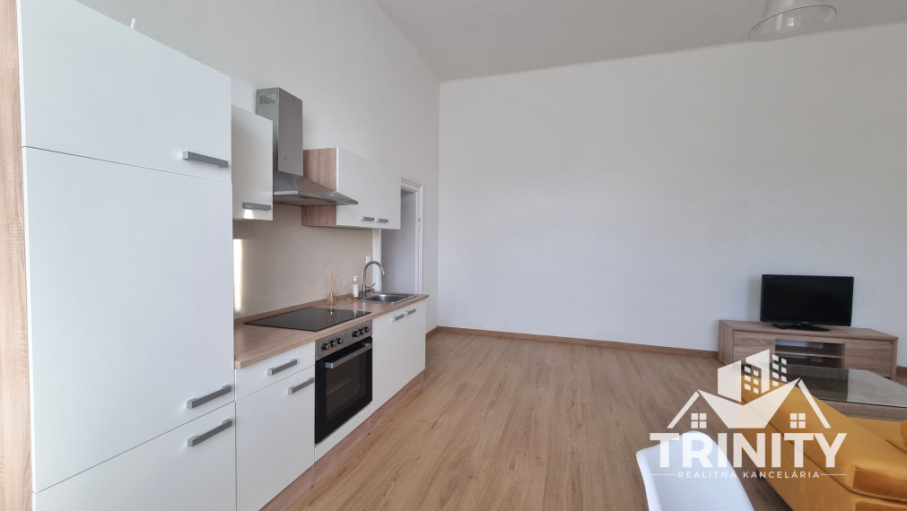 Na prenájom kompletne  zariadený 2-izbový byt v meste Šurany