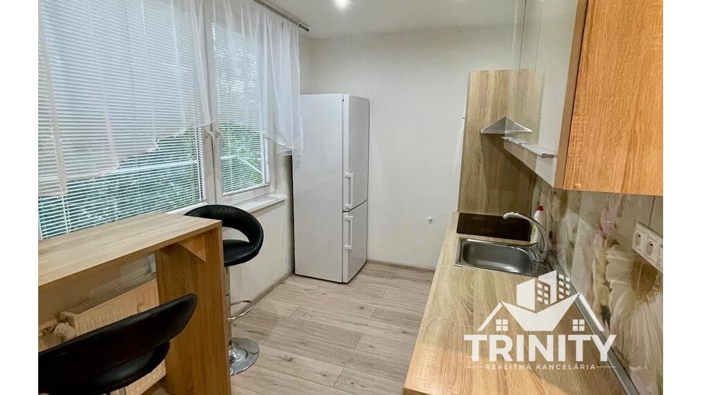 Na prenájom zariadený 3-izbový byt v meste Nové Zámky