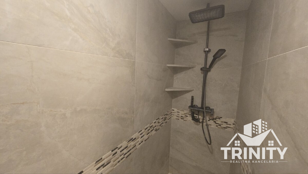 Na prenájom kompletne zariadený 1-izbový byt s dvoma loggiami v meste Nové Zámky