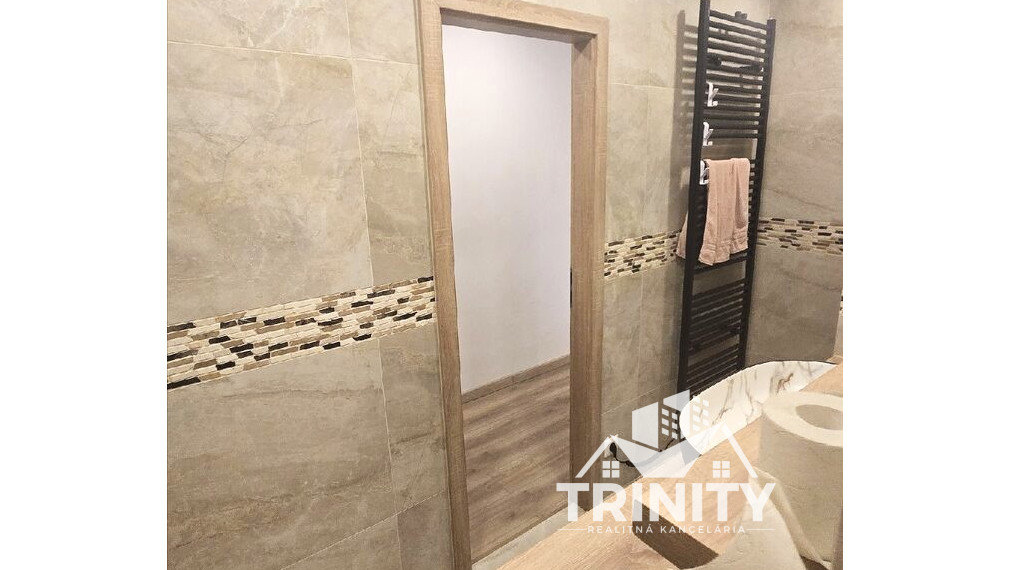 Na prenájom kompletne zariadený 1-izbový byt s dvoma loggiami v meste Nové Zámky