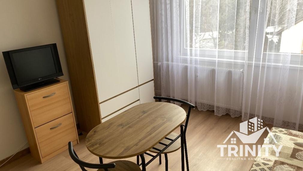 Na prenájom zriadená garsónka v šišom centre v Nových Zámkoch