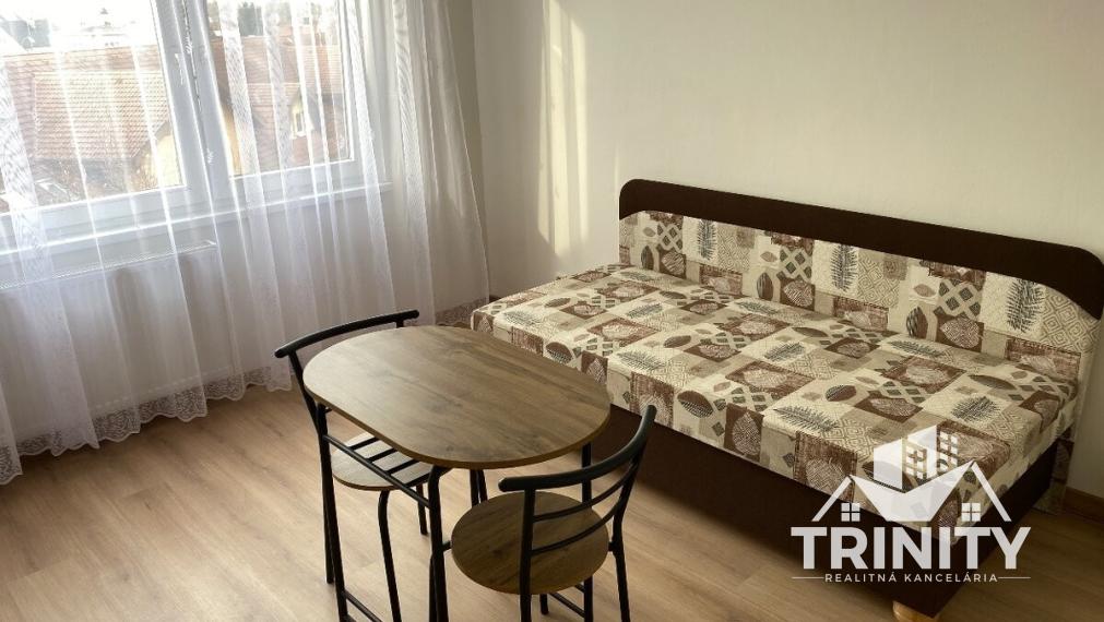 Na prenájom zriadená garsónka v šišom centre v Nových Zámkoch