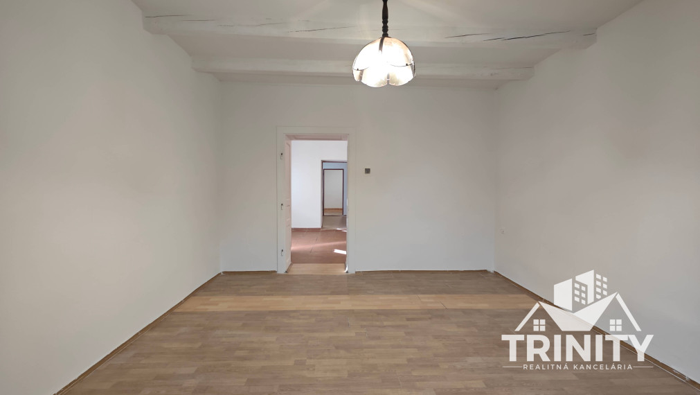 EXKLUZÍVNE-Na prenájom 3-izbový rodinný dom v obci Semerovo, 3D virtuálna prehliadka