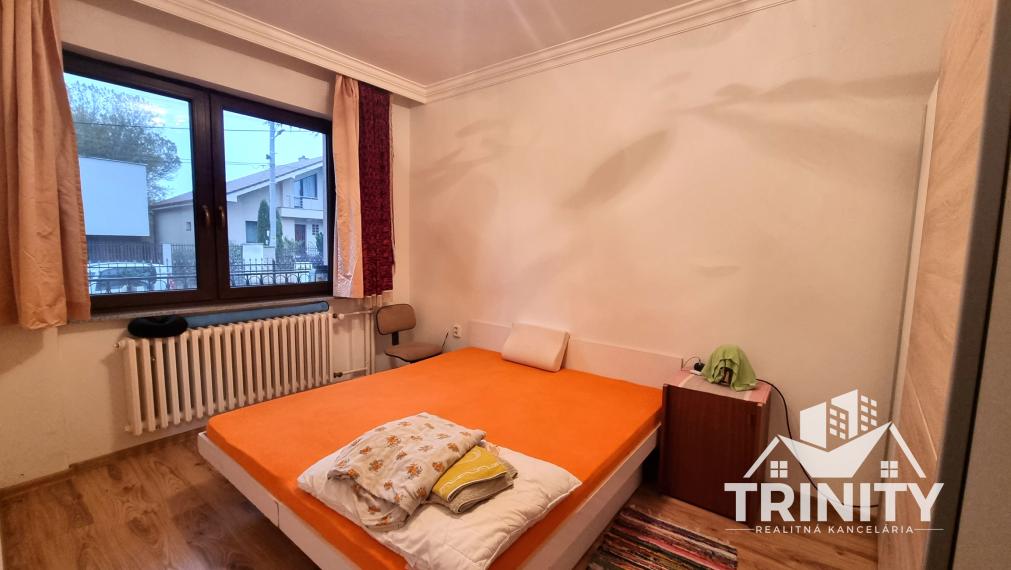 Na predaj krásny 5-izbový poschodový rodinný dom v obci Dvory nad Žitavou