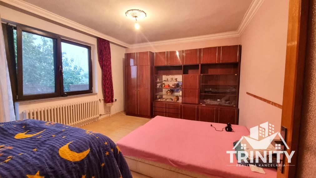 Na predaj krásny 5-izbový poschodový rodinný dom v obci Dvory nad Žitavou