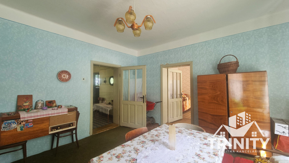 Výhradne - Na predaj 4-izbový tehlový rodinný dom v obci Dubník