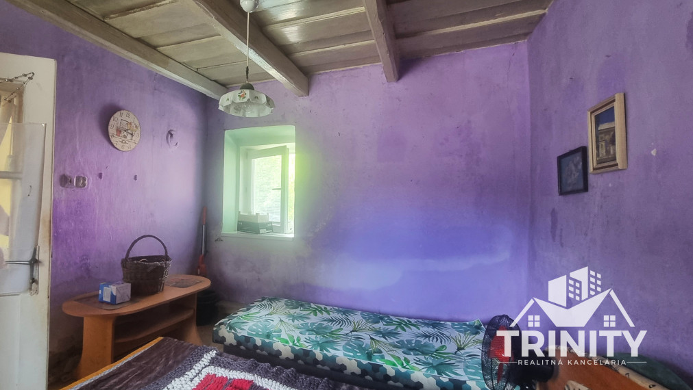 Na predaj starší 2-izbový rodinný dom v obci Dubník