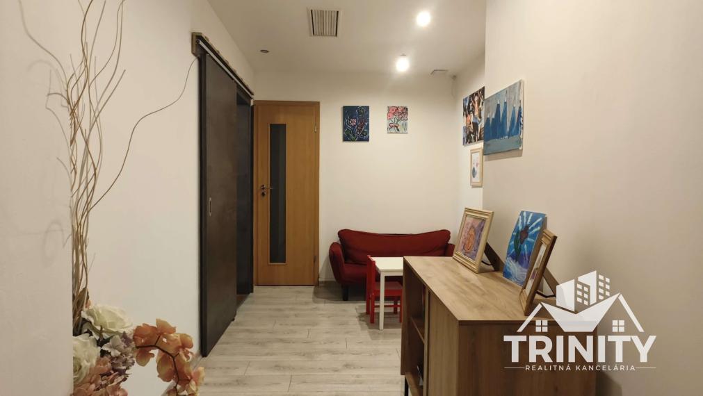 Na prenájom obchodné priestory pri centre v meste Nové Zámky