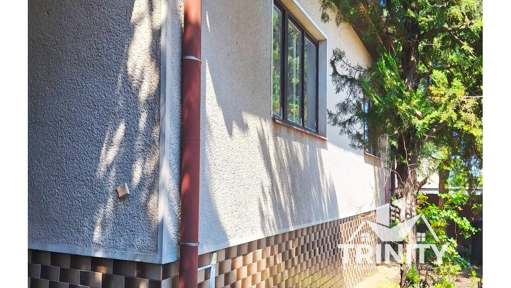 Na predaj 3-izbový tehlový rodinný dom v obci Bánov