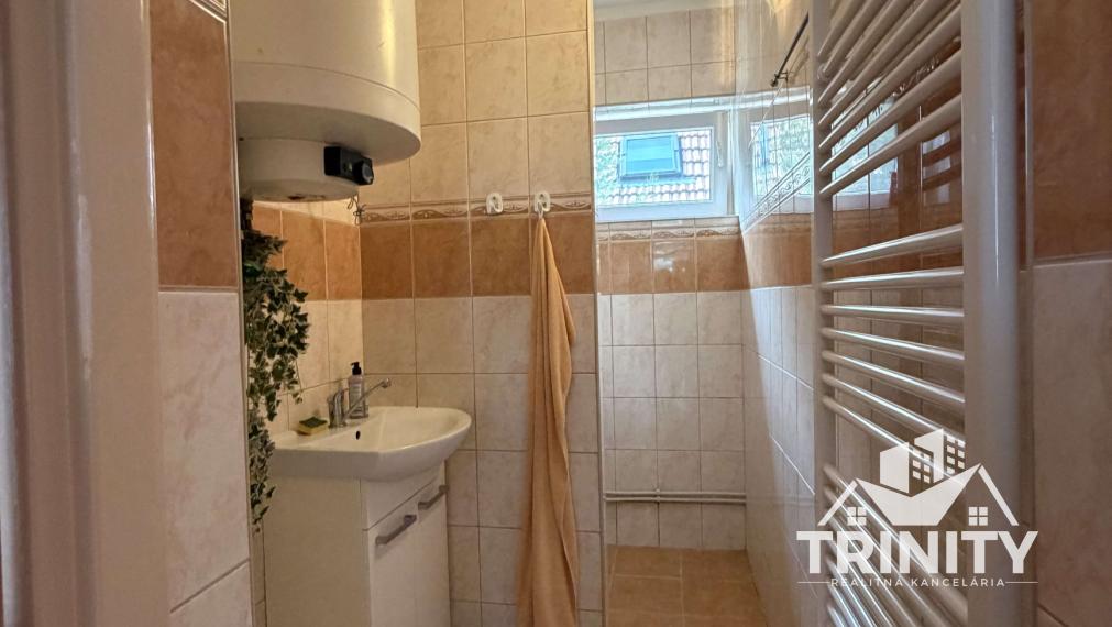 Na predaj tehlový 4-izbový rodinný dom v obci Andovce