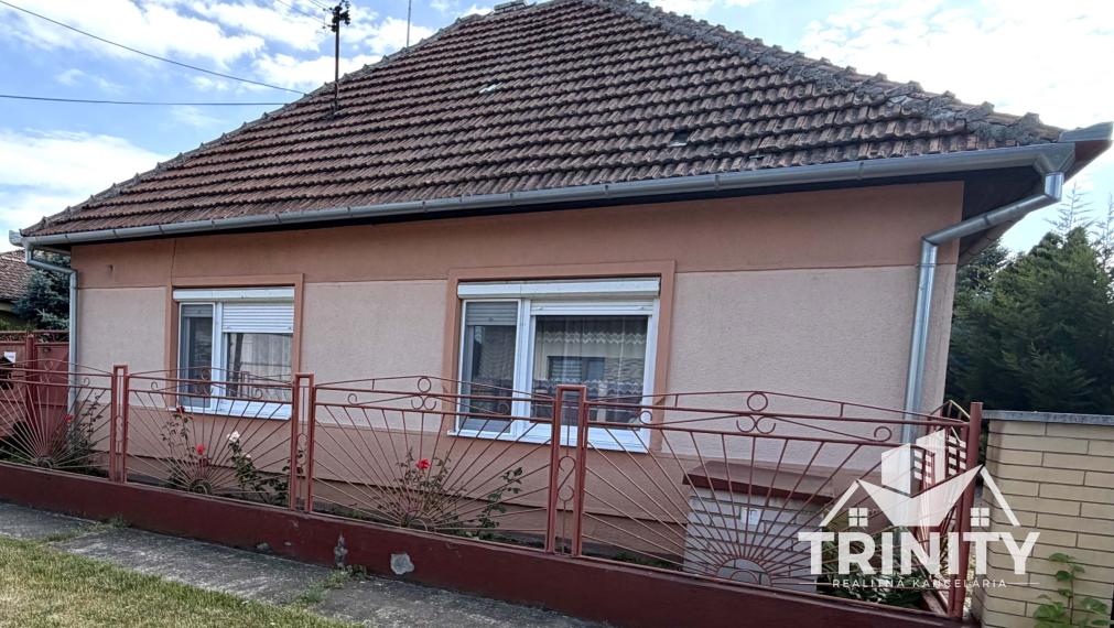 Na predaj tehlový 4-izbový rodinný dom v obci Andovce