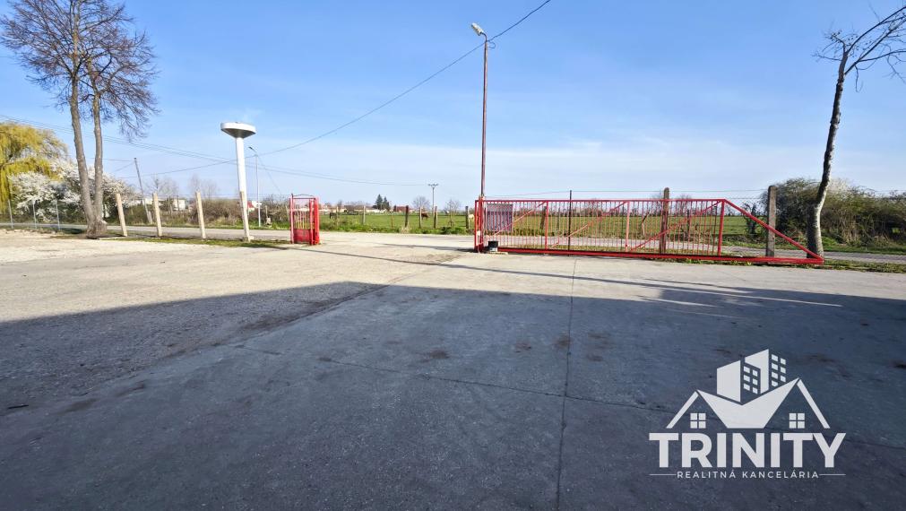 Na predaj výroba - sklady - priestory v obci Tvrdošovce