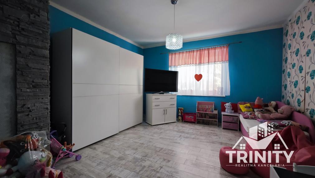 Na predaj 4-izbový rodinný dom s garážou v obci Tvrdošovce