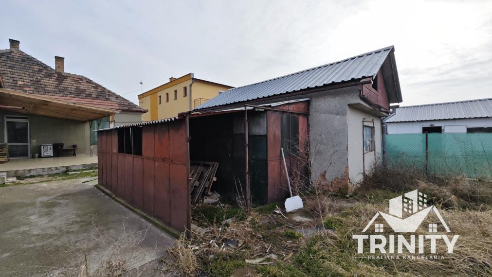 Na predaj 4-izbový rodinný dom s garážou v obci Tvrdošovce