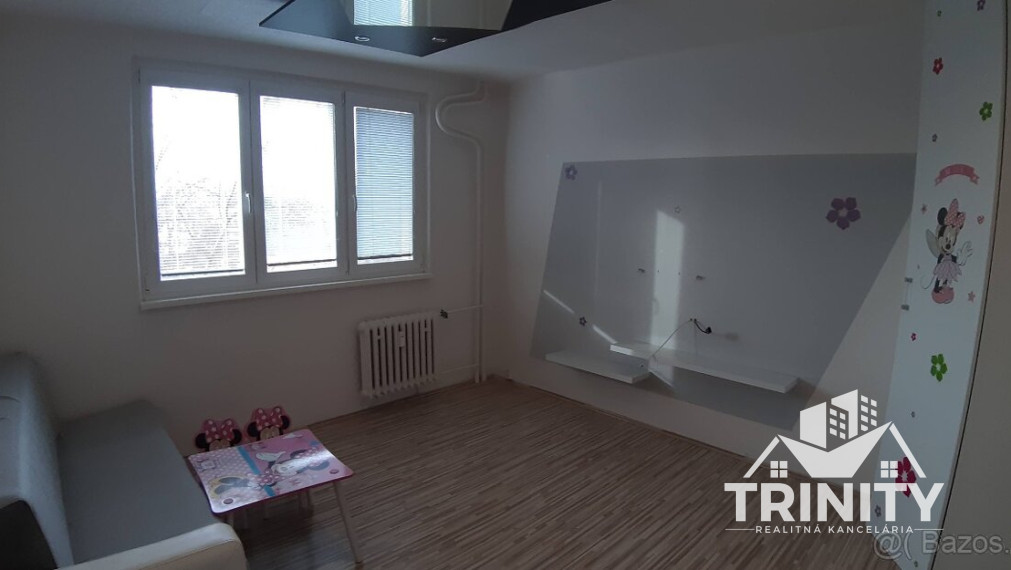 Na prenájom 2-izbový byt s balkónom v meste Nové Zámky