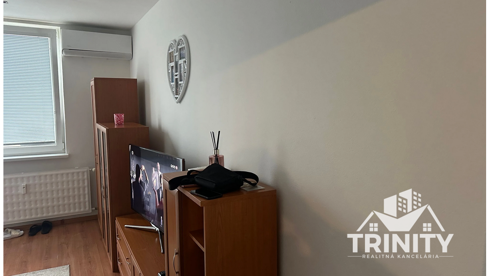Na prenájom zariadený 3-izbový byt s balkónom v meste Šurany