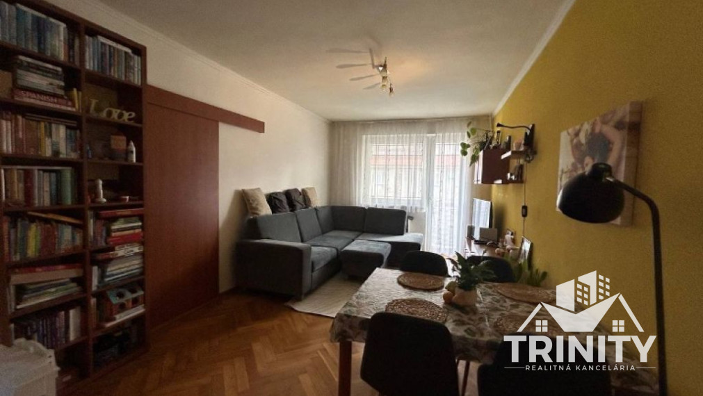 Na predaj 3-izbový tehlový byt s balkónom v meste Nové Zámky