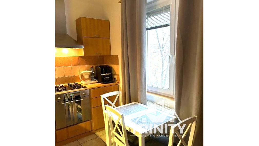 Na predaj 3-izbový tehlový byt s balkónom v meste Nové Zámky