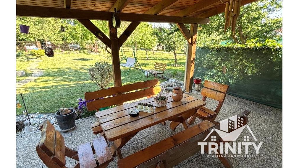 Na predaj murovaná chata na Zúgove v Nových Zámkoch
