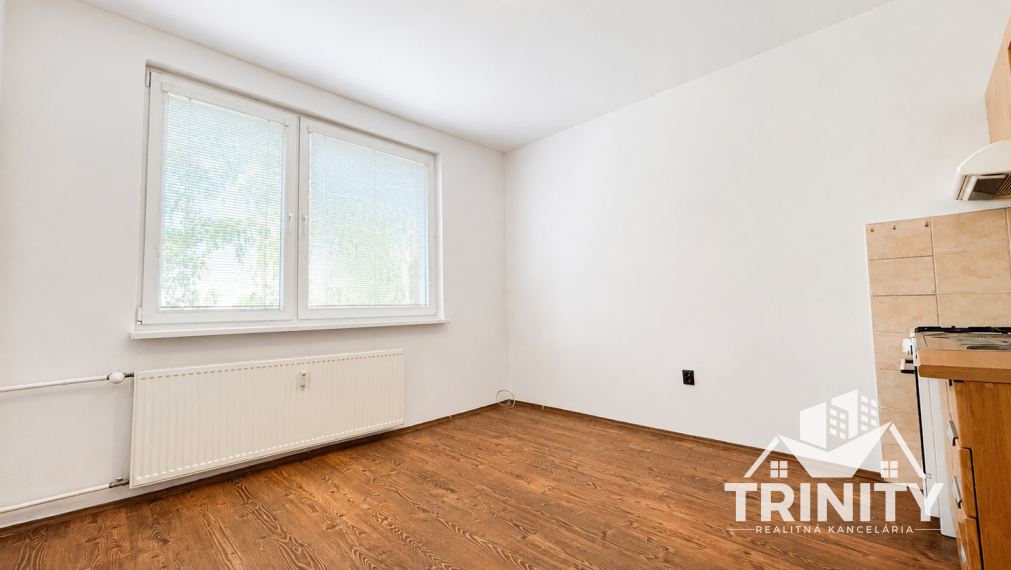 Na prenájom 1-izbový byt s balkónom na sídlisku MDŽ v Šuranoch