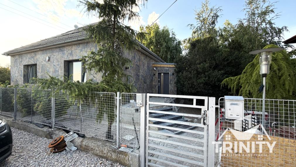 Na predaj tehlový rodinný dom v Šuranoch - časť Nový Svet