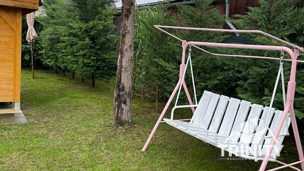 Na predaj zariadená rekreačná chata v Nových Zámkoch