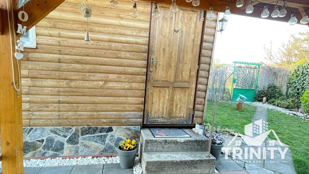 Na predaj zariadená rekreačná chata v Nových Zámkoch