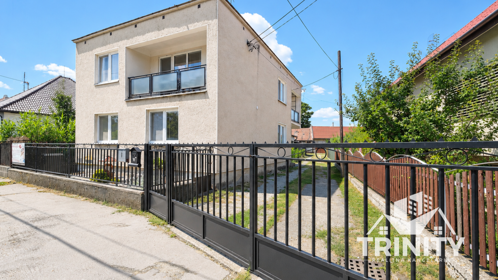 Na predaj 6-izbový rodinný dom v tichej lokalite v meste Šurany, EXKLUZÍVNE