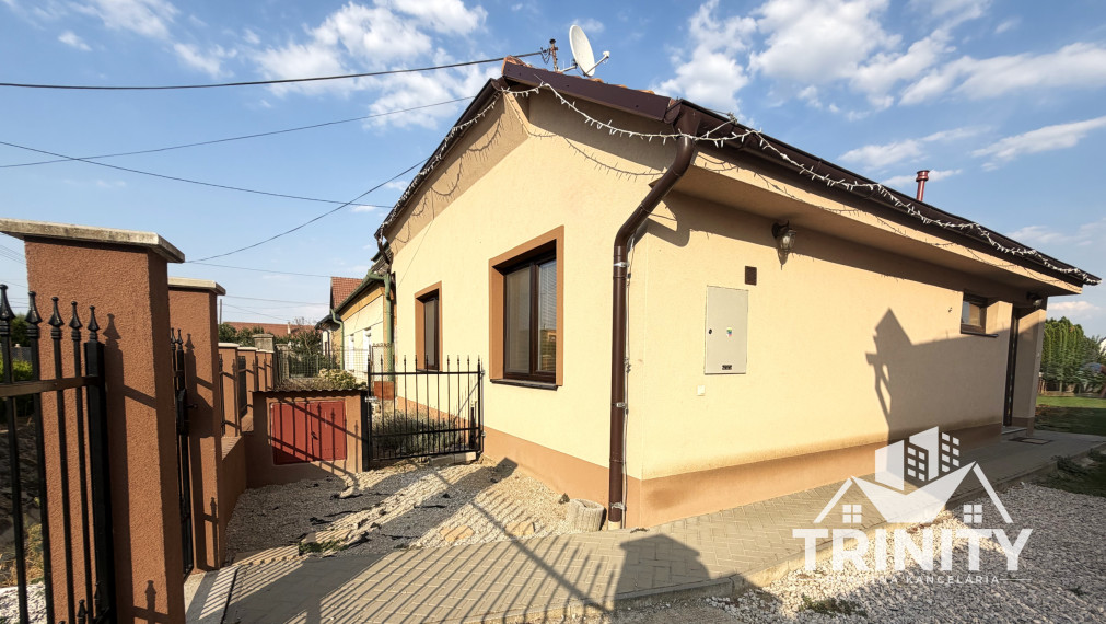 Na predaj 4-izbový rodinný dom v obci Zemné