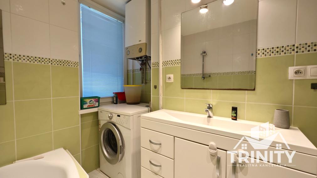 IBA U NÁS - Na prenájom 3-izbový byt s balkónom v Nových Zámkoch