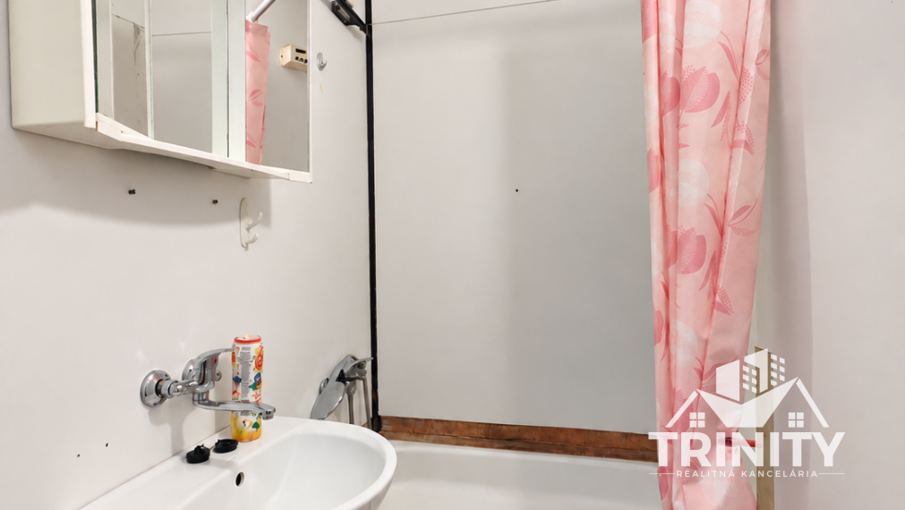 Na prenájom 1-izbový byt s balkónom, sídlisko MDŽ v meste Šurany