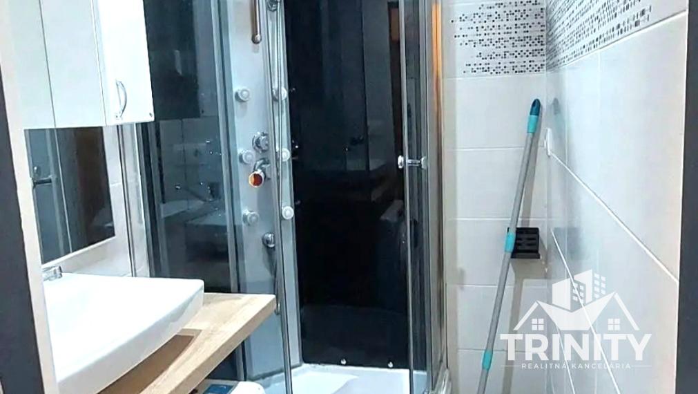 Na prenájom čiastočne zariadený 1-izbový byt s balkónom v meste Šurany
