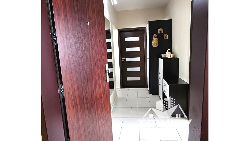 Na predaj zrekonštruovaný 3-izbový byt s balkónom v meste Nové Zámky