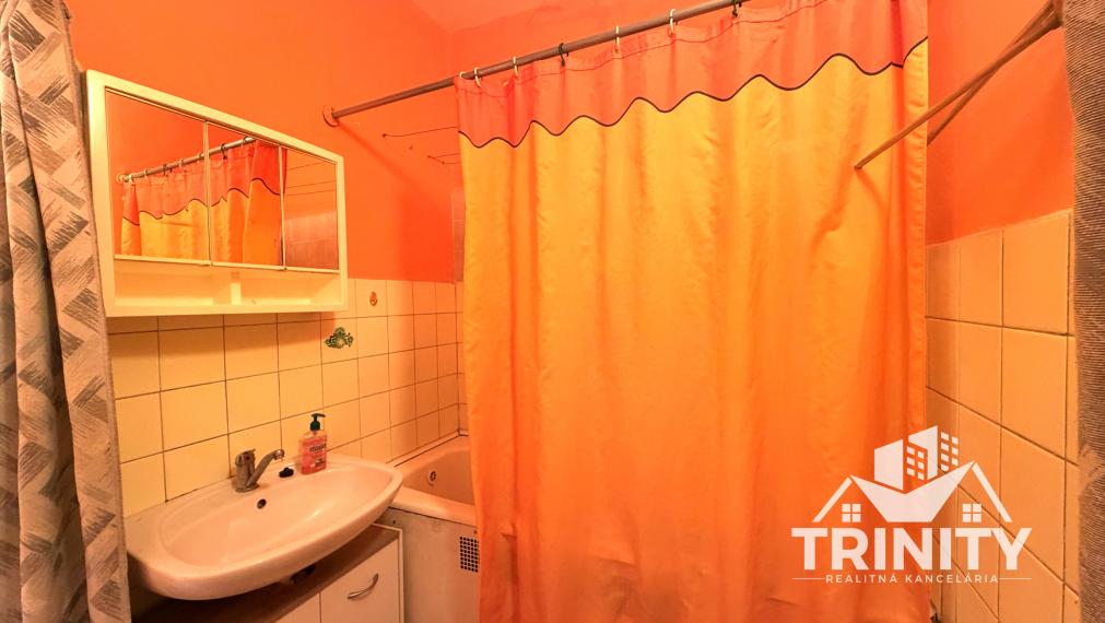 Na predaj 3-izbový byt s balkónom v meste Šurany