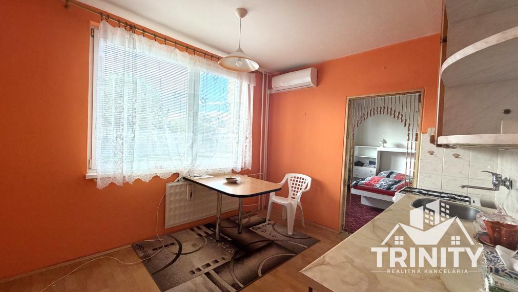Na predaj 3-izbový byt s balkónom v meste Šurany