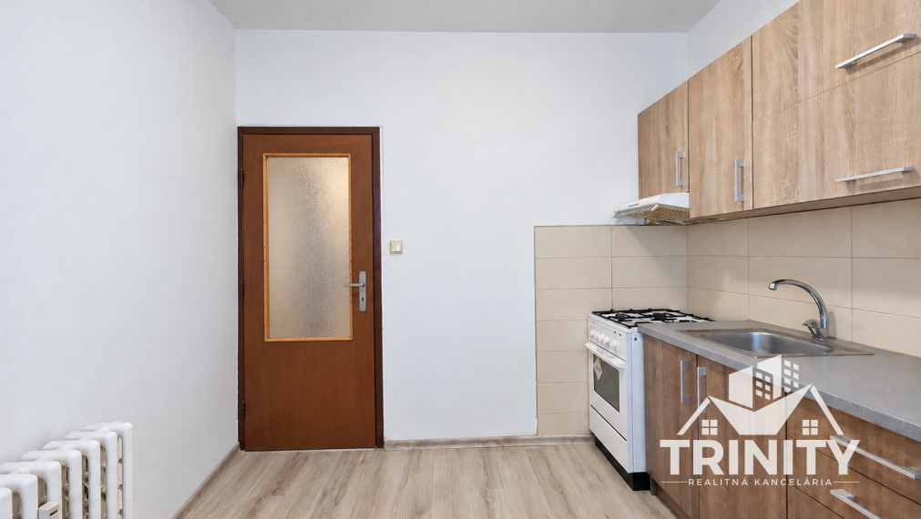Na prenájom 2-izbový byt s balkónom na MDŽ v Šuranoch